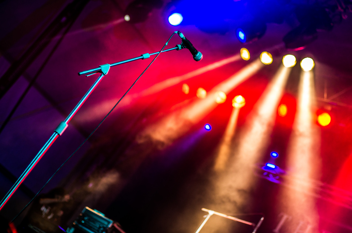 SONIDO E ILUMINACIÓN EN VIVO